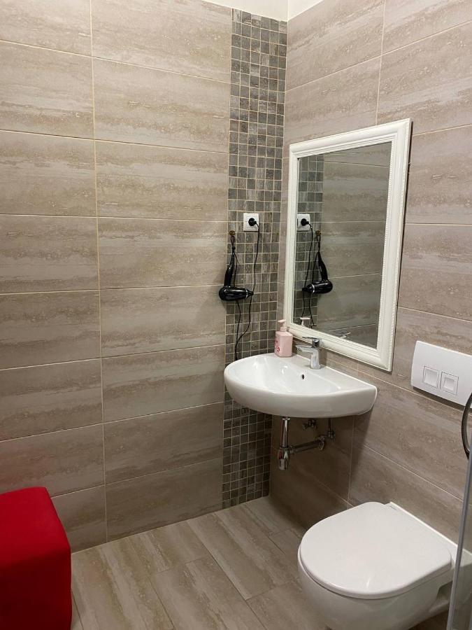 Old City Hotel Лвив Екстериор снимка