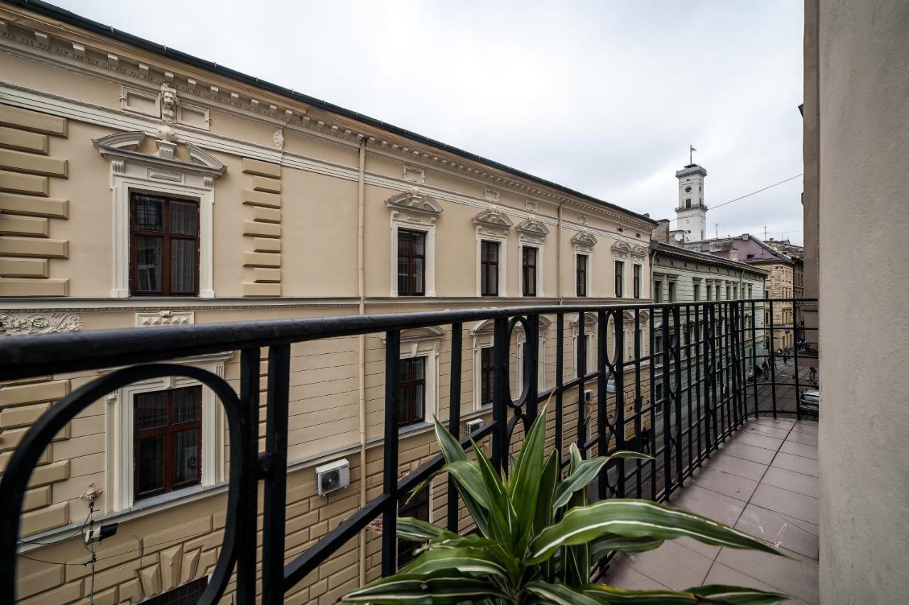 Old City Hotel Лвив Екстериор снимка